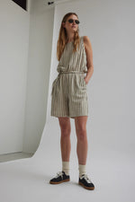 Afbeelding in Gallery-weergave laden, KASIA PLAYSUIT - PURE CASHMERE PINSTRIP
