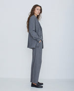 Afbeelding in Gallery-weergave laden, FLOWY SUIT TROUSERS - GREY
