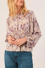 Afbeelding in Gallery-weergave laden, WATERCOLOR BLOUSE
