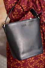 Afbeelding in Gallery-weergave laden, BOBBI Bucket Bag
