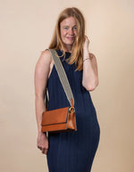 Afbeelding in Gallery-weergave laden, STELLA BAG COGNAC
